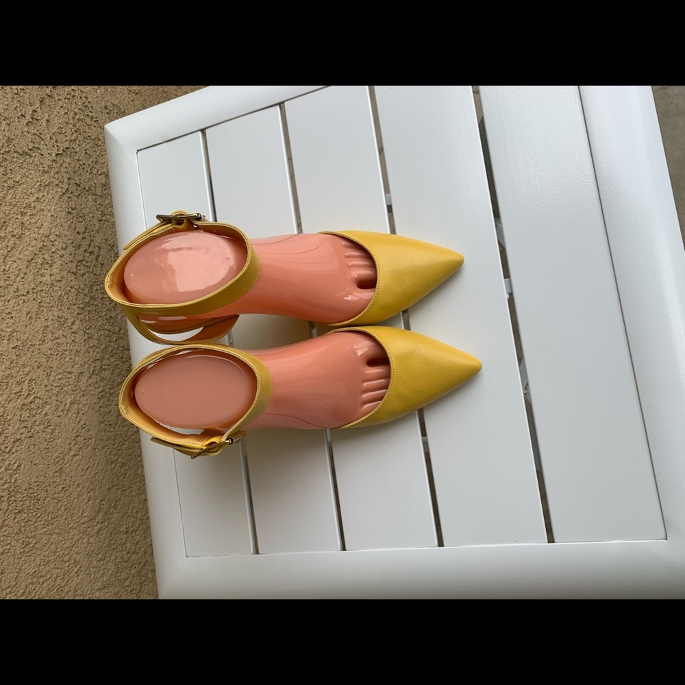 Nine West yellow leather pointy pumps sandals 8.5 - Picture 3 of 16